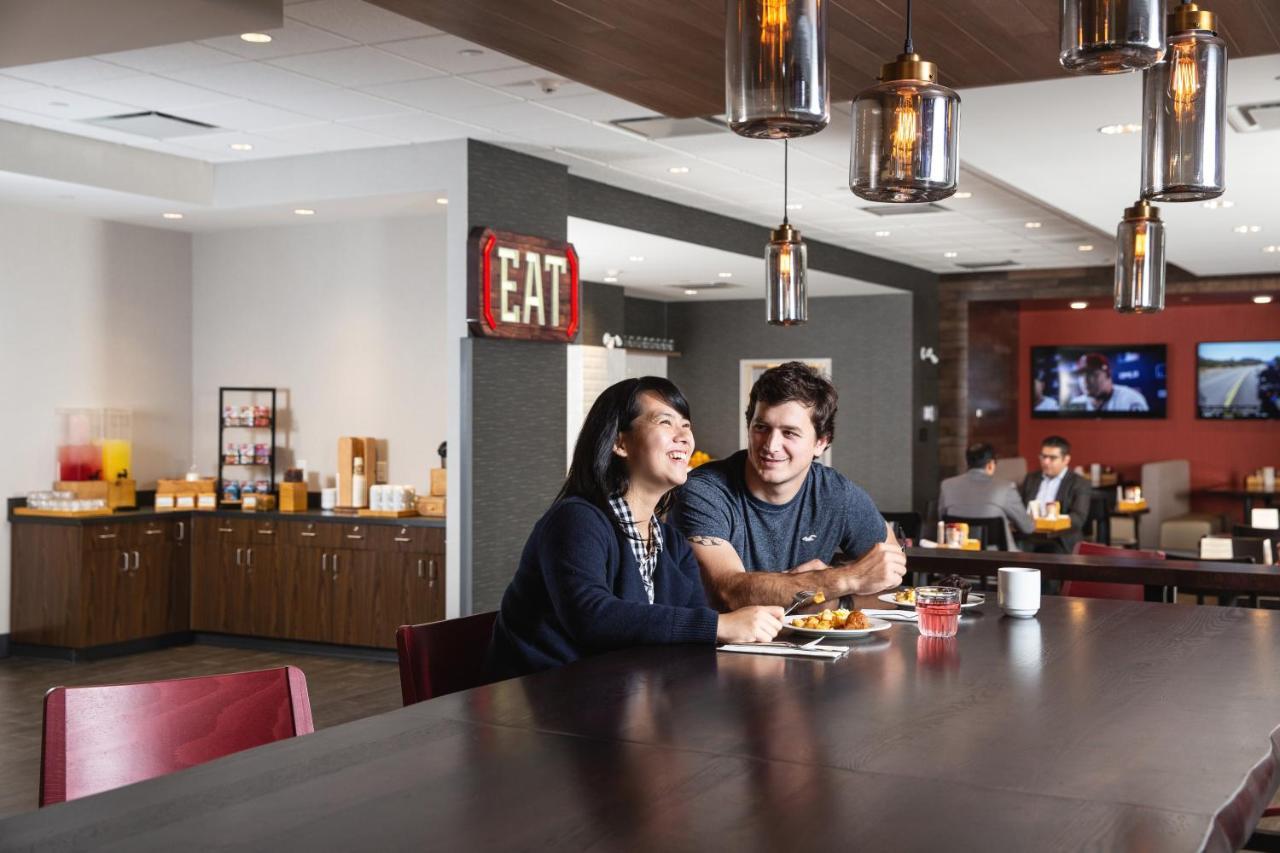 Holiday Inn Edmonton South - Evario Events By Ihg Exterior foto