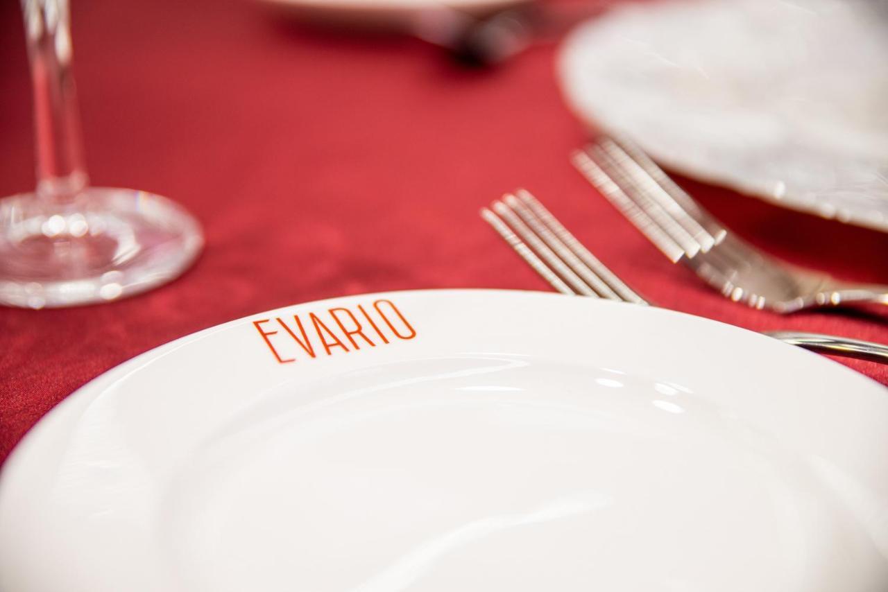 Holiday Inn Edmonton South - Evario Events By Ihg Exterior foto