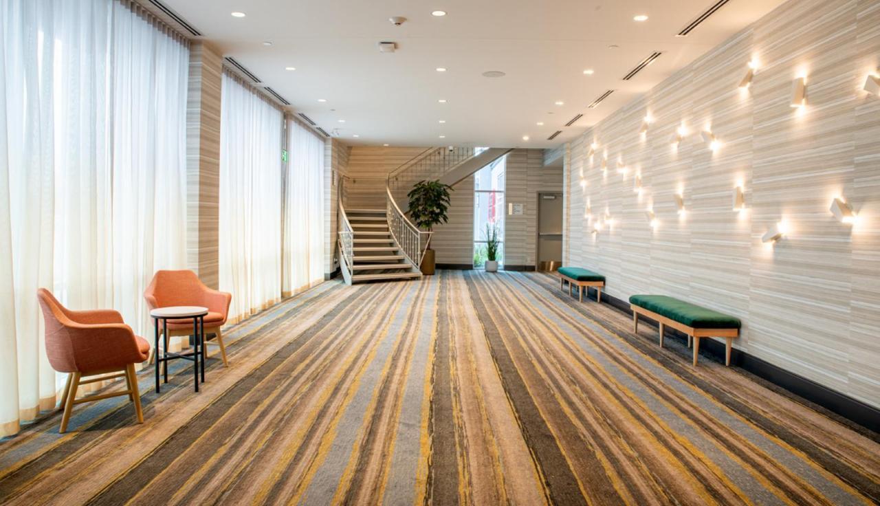 Holiday Inn Edmonton South - Evario Events By Ihg Exterior foto