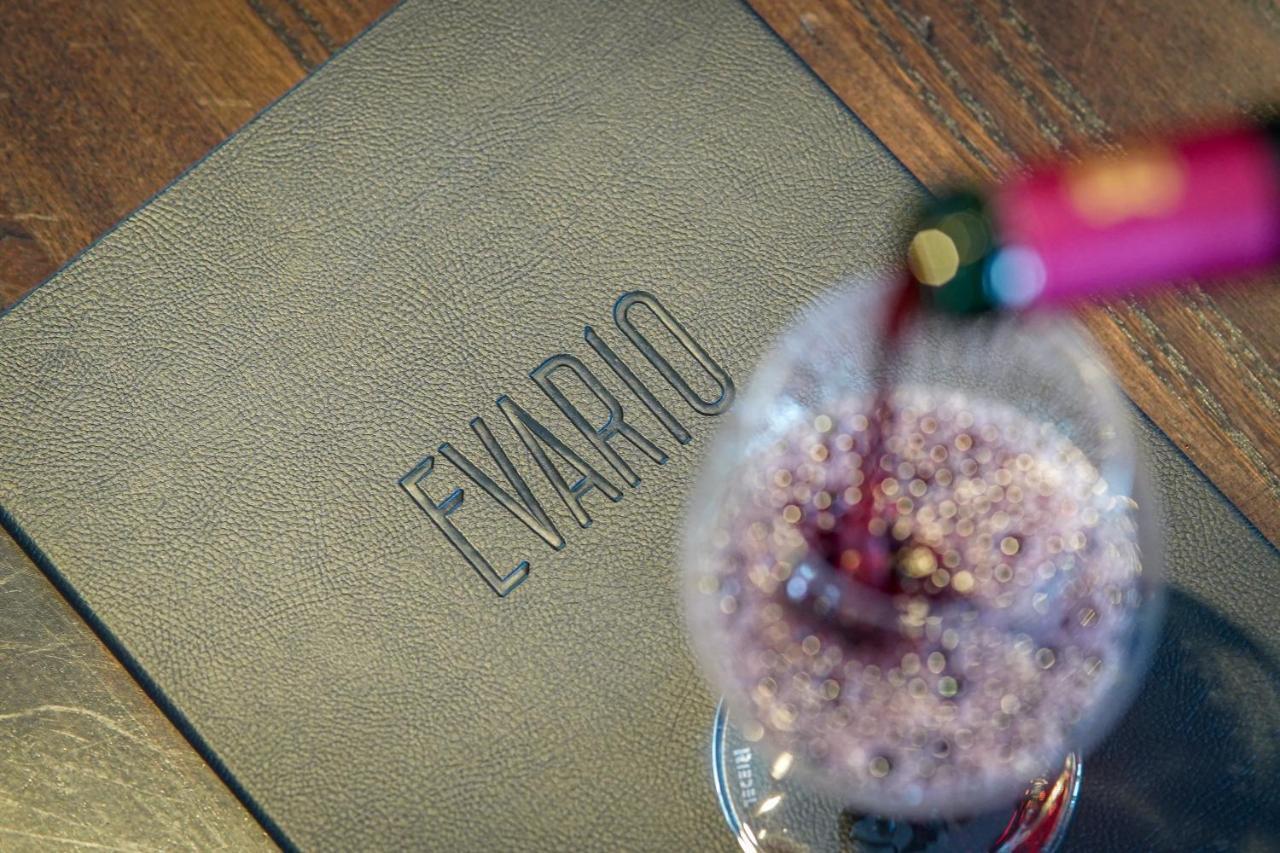Holiday Inn Edmonton South - Evario Events By Ihg Exterior foto